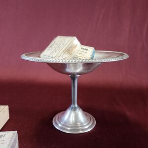 Vintage WM Rogers Silverplate Pedestal Compote Dish Scalloped Edge Candy Dish